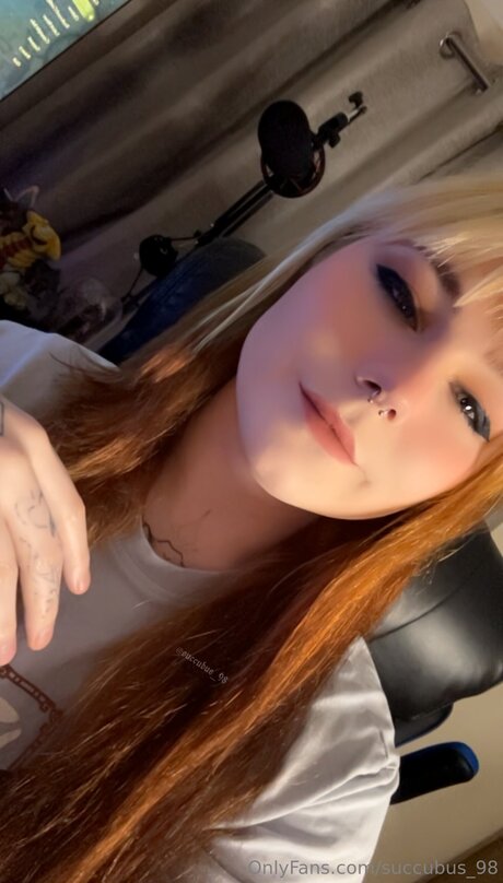 Succubus 98 model erotic images