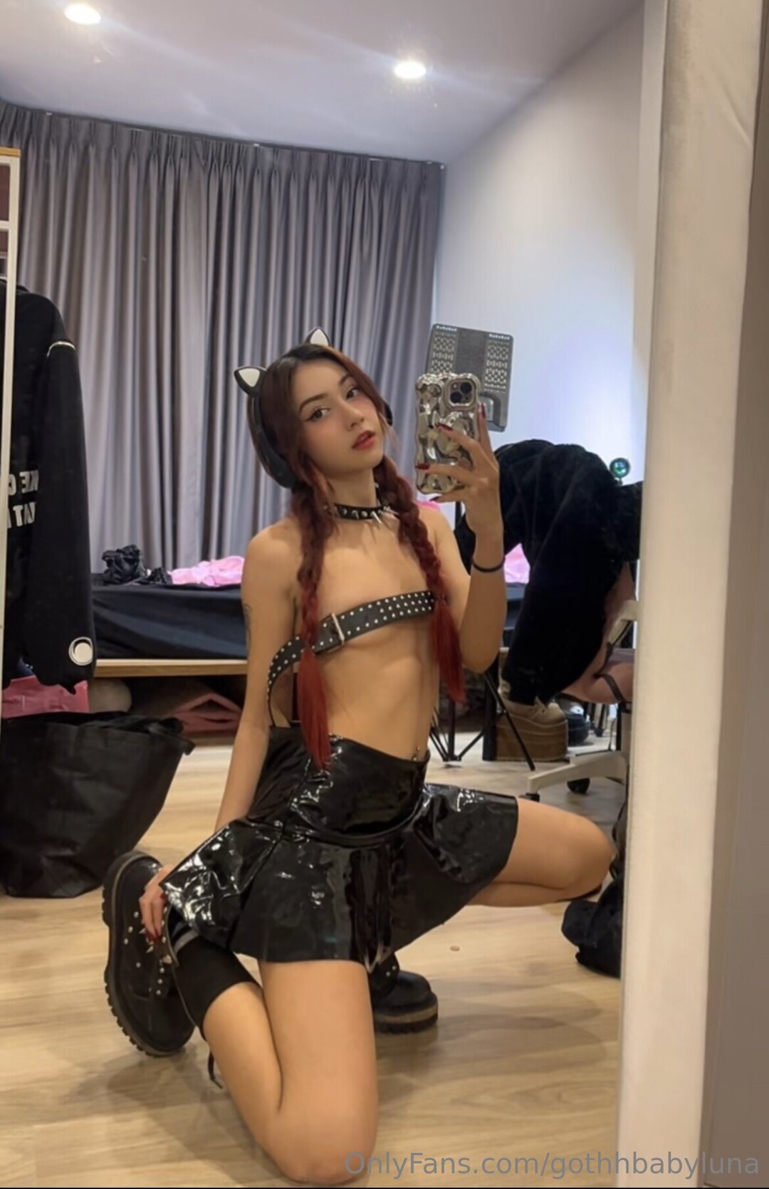 Gothhbabyluna model naked pictures