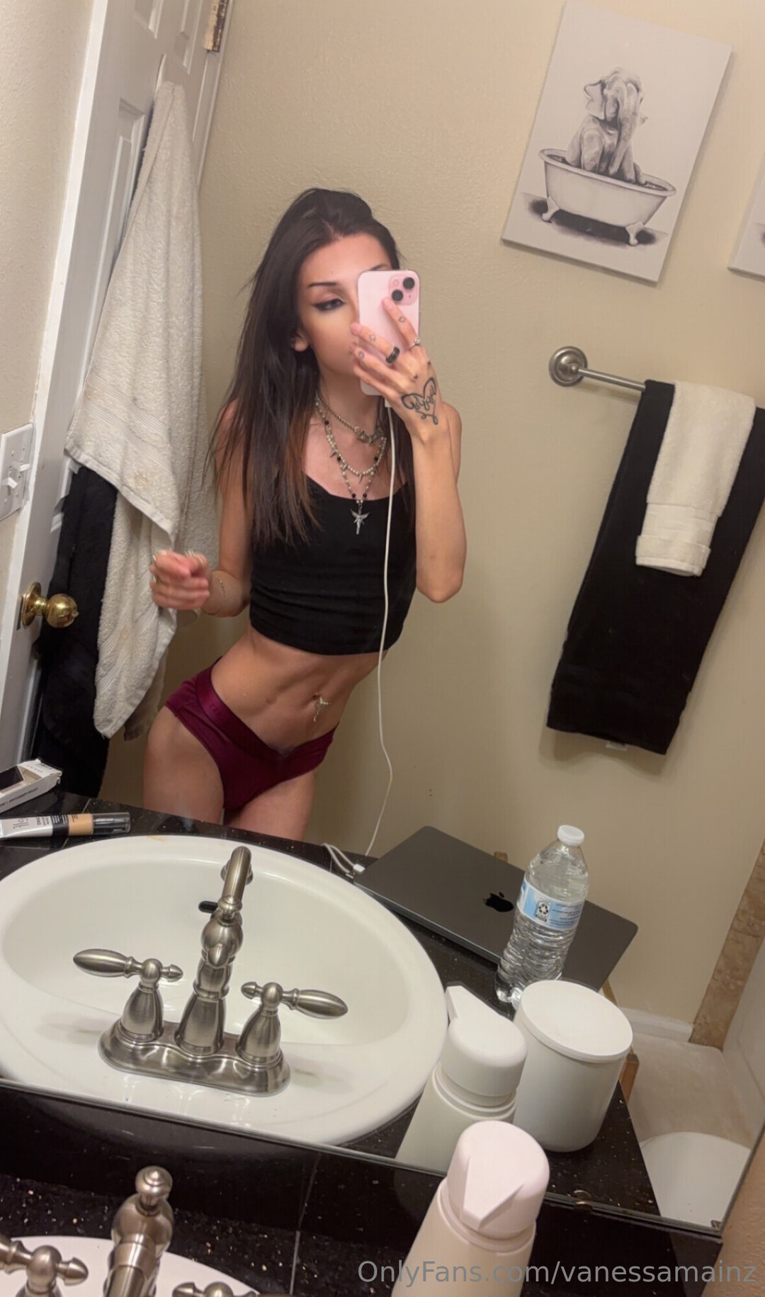 chubby small tits onlyfans hd photos