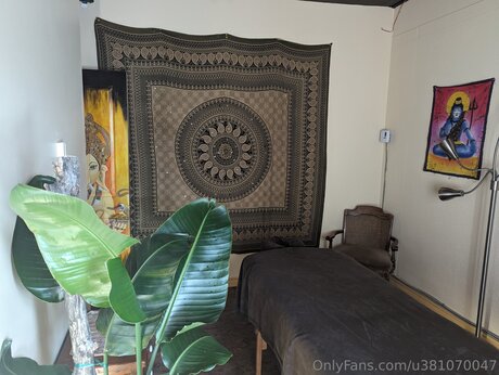 U381070047 star pornographic photo