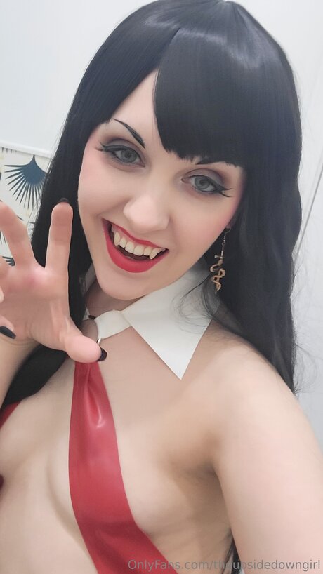Theupsidedowngirl star top pictures