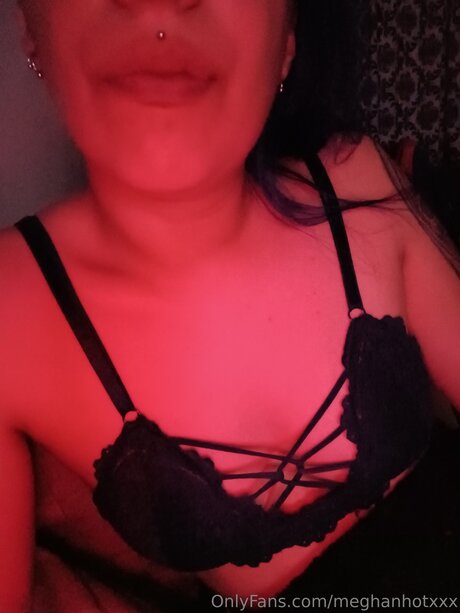 Meghanhotxxx art model gallery