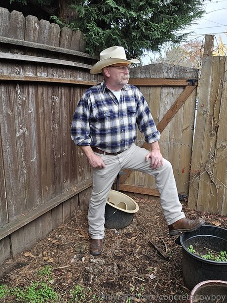 Concretecowboy model beautiful img