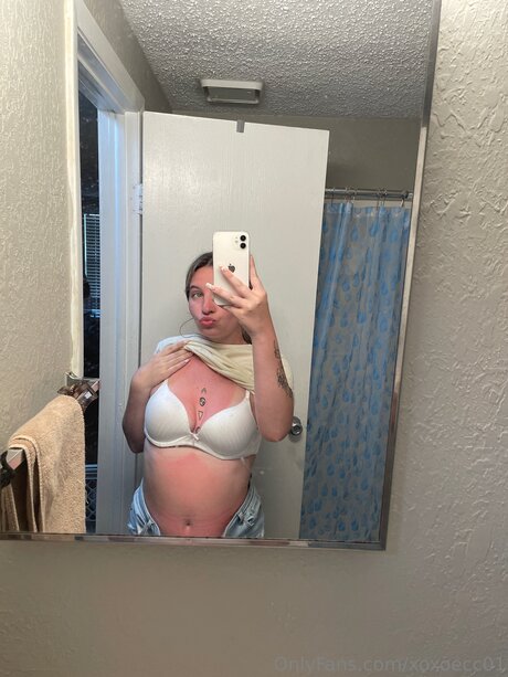 Xoxoecc01 top profile image