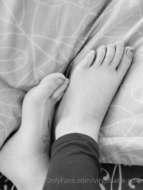 Virgobabe Xoxo sexy star photo