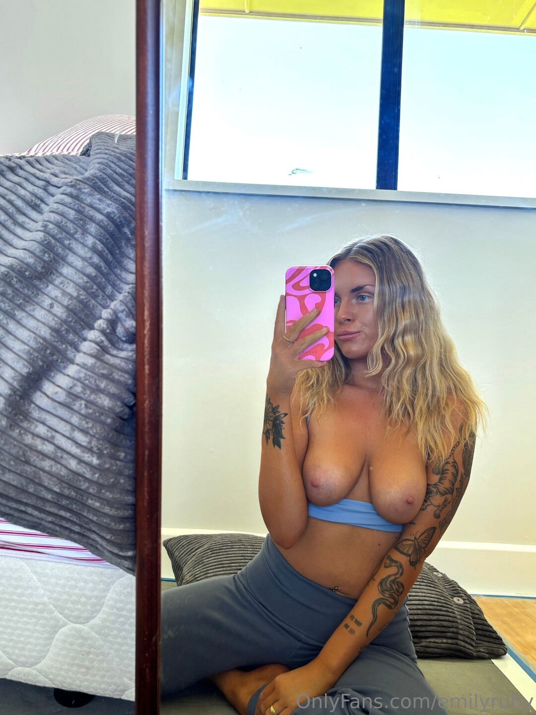 Emilyruby star adult picture