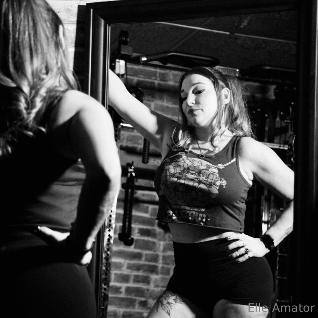 Elleamator exclusive star pictures