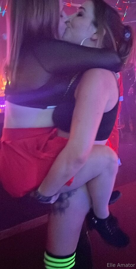 Elleamator exclusive model pics