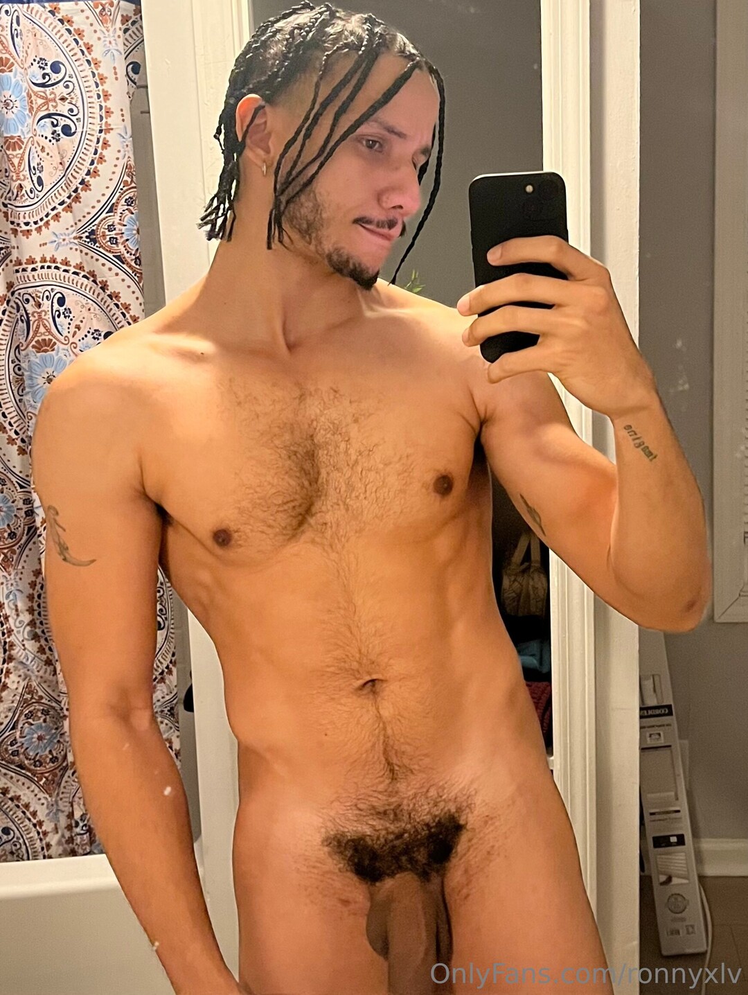 Ronnyxlv model naked pictures