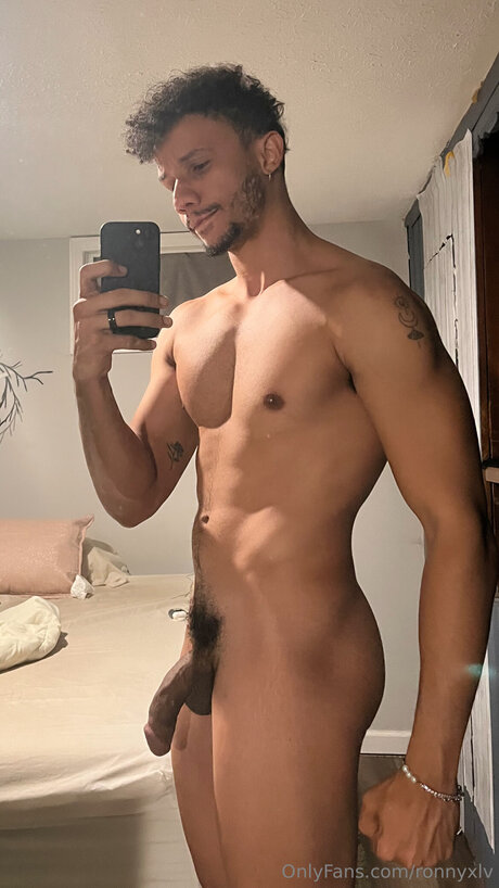 Ronnyxlv nude actress picture