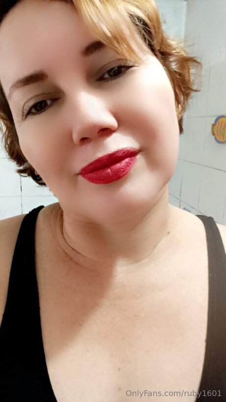 Ruby1601 sex model image