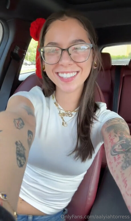 Aalyiahtorress erotic actress picture