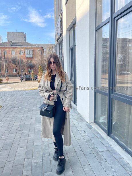 Lexxie Swan perfect pornstar images