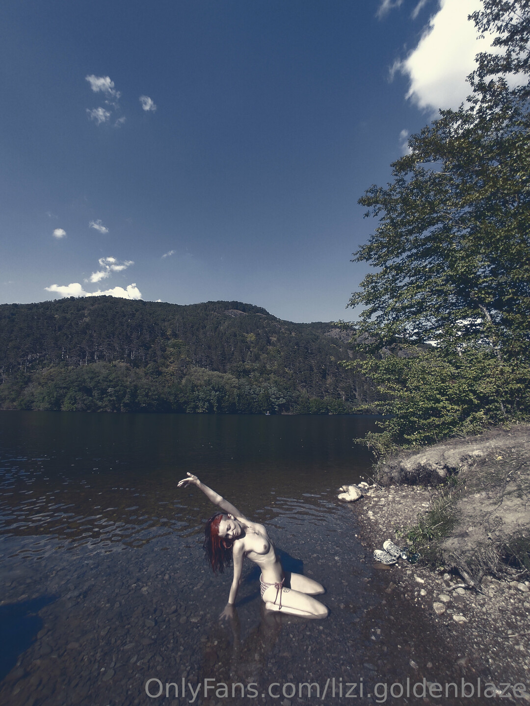 Lizi Goldenblaze actress images