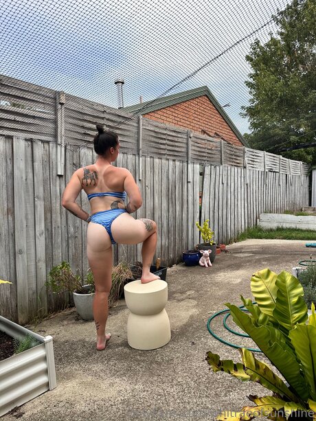 Whitraeofsunshine nudes pornstar galleries