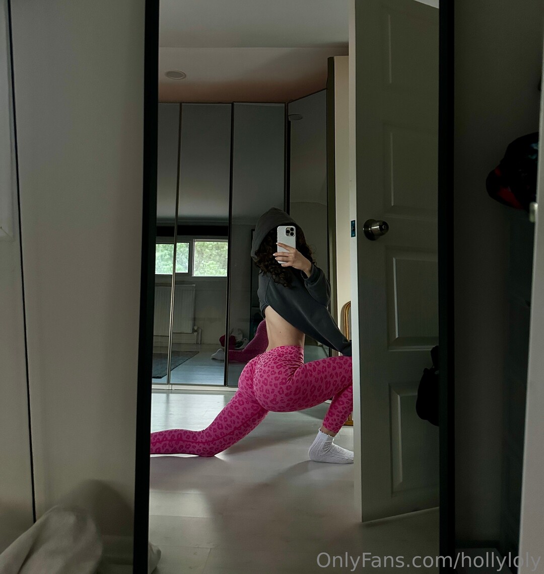Odys3 erotic actress gallery