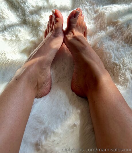 Mamisolesxxx model hot archive