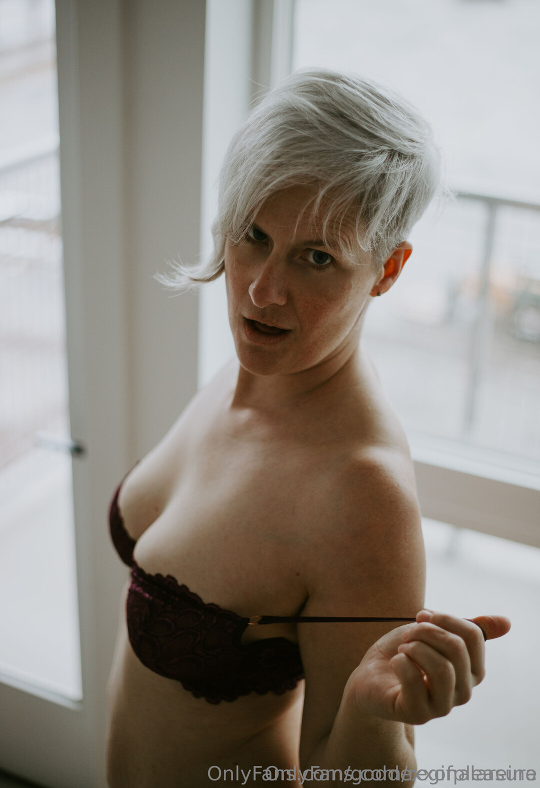 Reginalareina model adult img