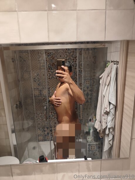 Juanca910 nude star gallery