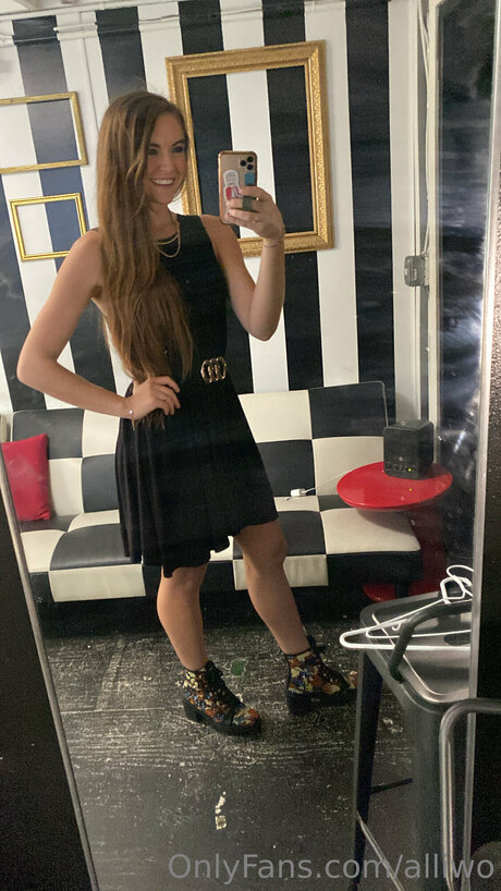 Alliwo pornstar sex galleries