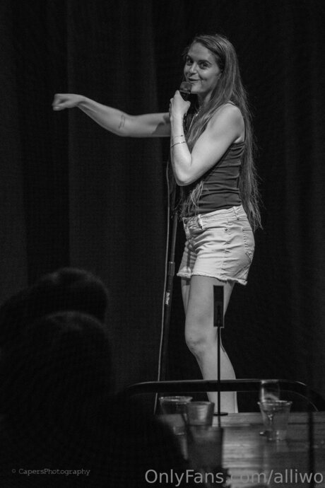 Alliwo hot model gallery