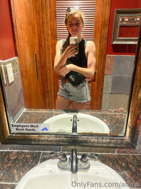 Alliwo star erotic galleries