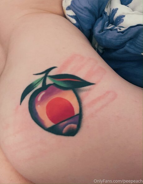 Peepeach model art picture