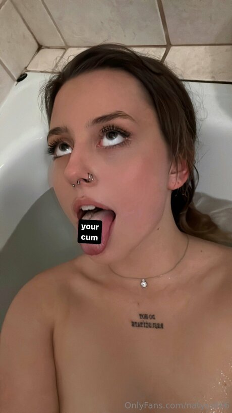 Natyss666 pornstar nude picture