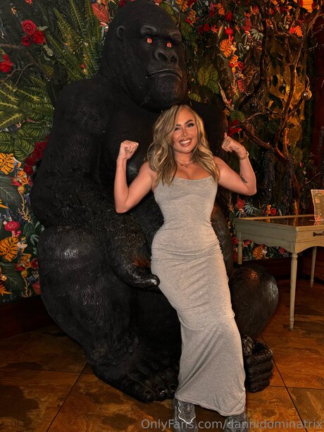 Dannidominatrix model porn pictures