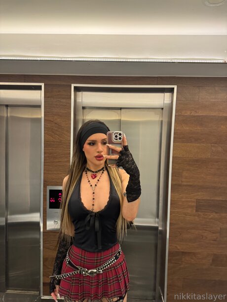 young milf onlyfans nude picture