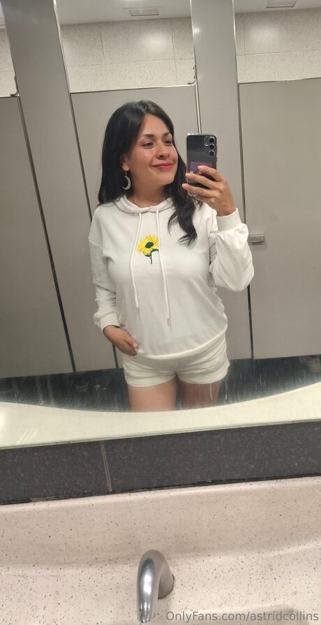 Astridcollins hd pornstar picture