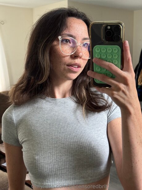 Uncensoredbrit2 pornstar high quality photos