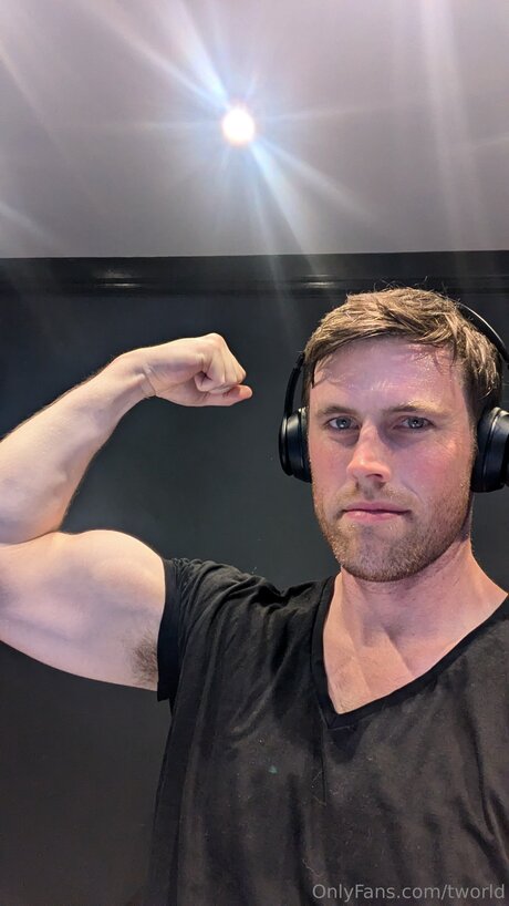 Tworld hd model galleries