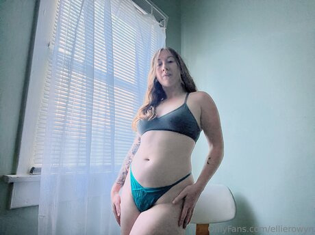 Ellierowyn perfect model pic