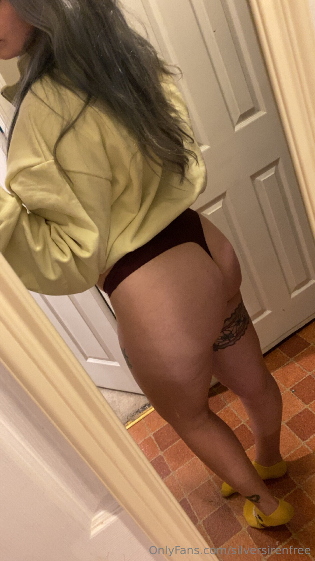 Silversirenfree model porn pic