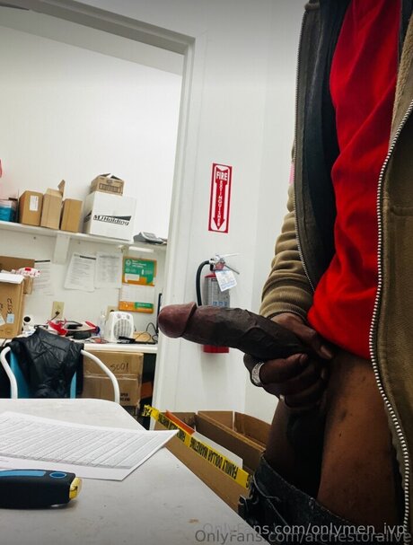 Onlymen Ivp free model pictures