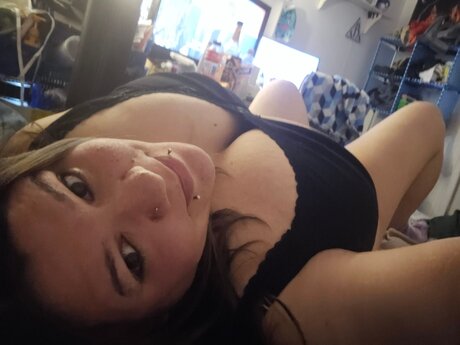 filipina onlyfans hot naked image