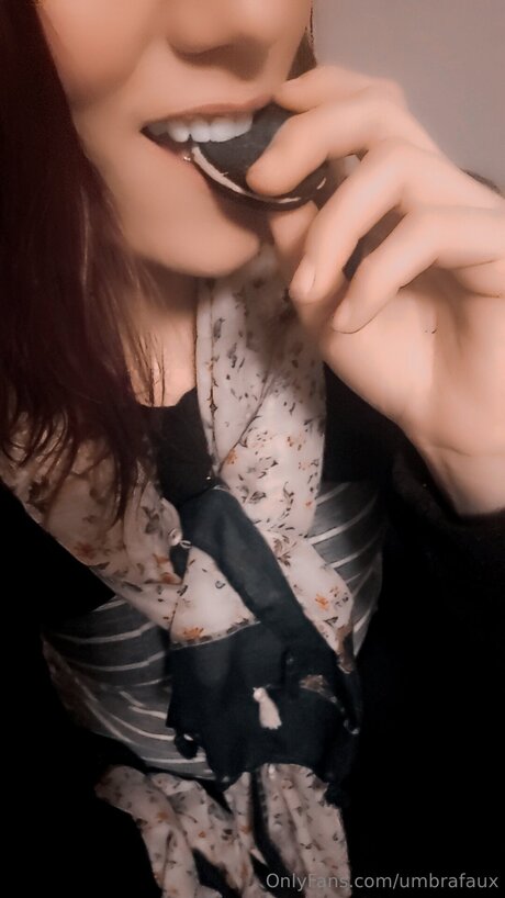 Umbrafaux model top img