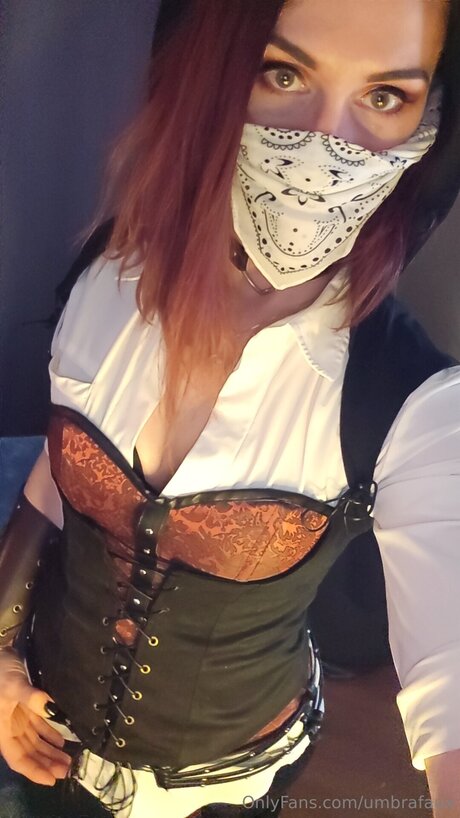 Umbrafaux nudes model images