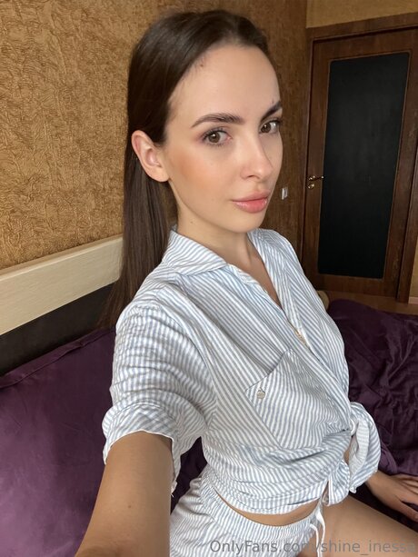 Shine Inessa hot model img