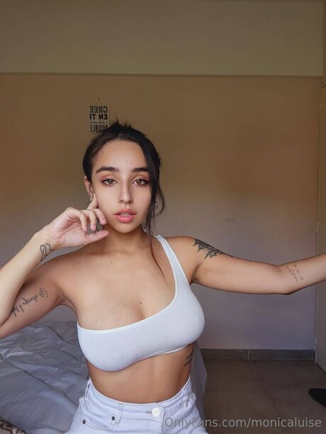 Monicaluise model photos