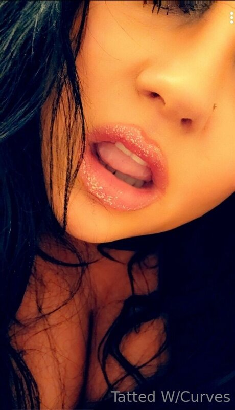 U225860105 top model archive