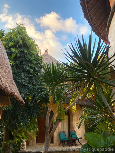 Mixedmystiquebaddie nudes model gallery