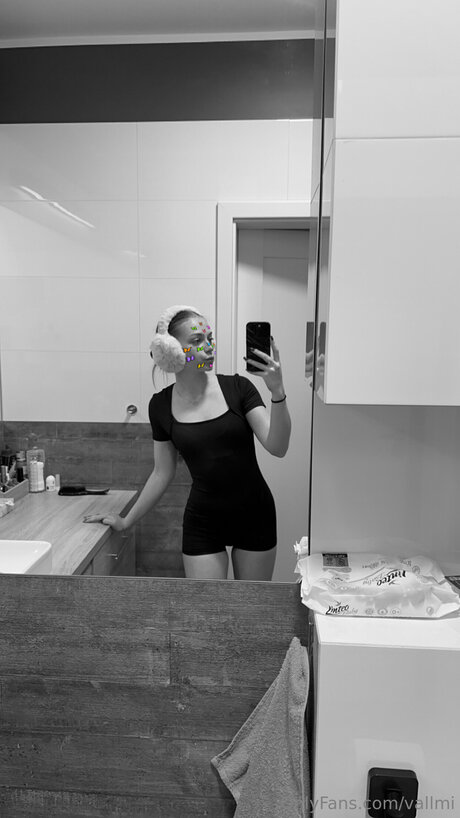 Vallmi star adult galleries