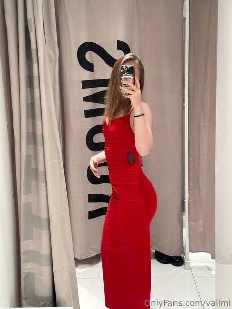 Vallmi free model pics