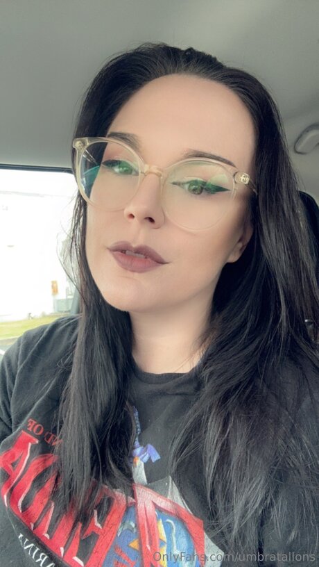 Umbratallons model pretty photo