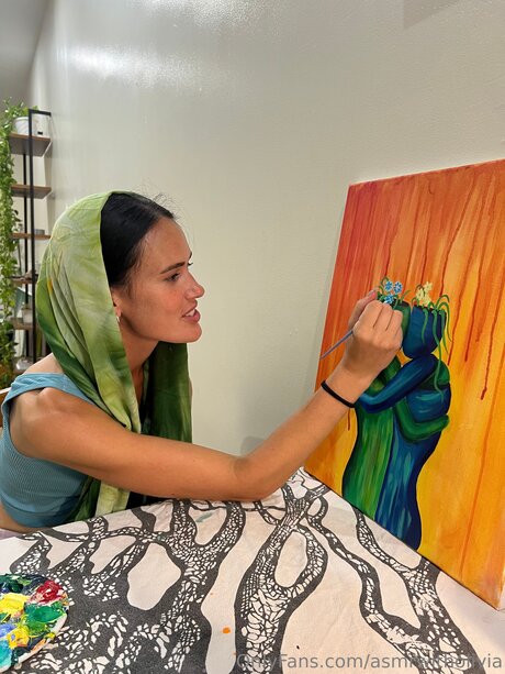 Asmrwitholivia pornstar nude photos