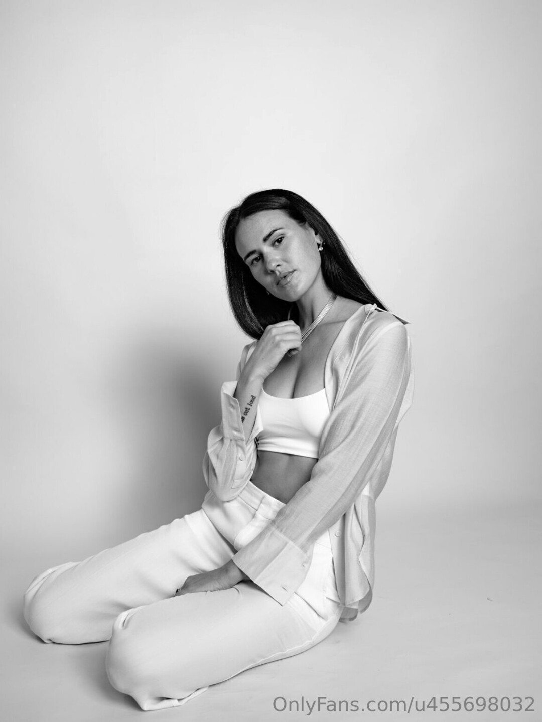 Asmrwitholivia beautiful pornstar photo