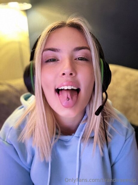 girlfriend onlyfans art naked archive