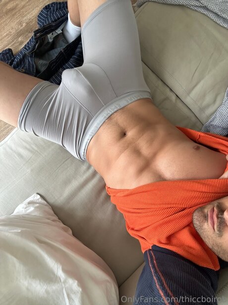 Thiccboirob top profile image